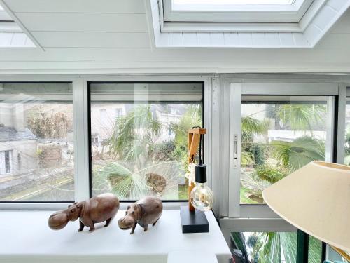 Photo de la galerie de l'établissement LA VILLA AU DUC - Standing - Jardin Clos - Plein Centre Ville !, à Quimper