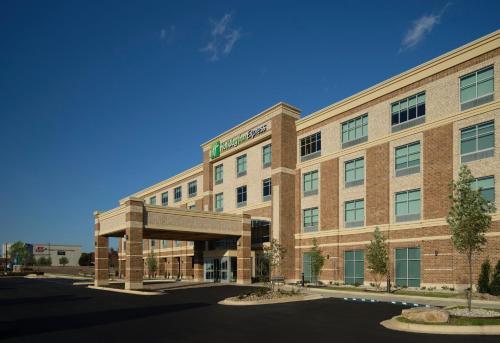 a rendering of the front of a hotel at Holiday Inn Express - Jackson - Ridgeland by IHG in Ridgeland