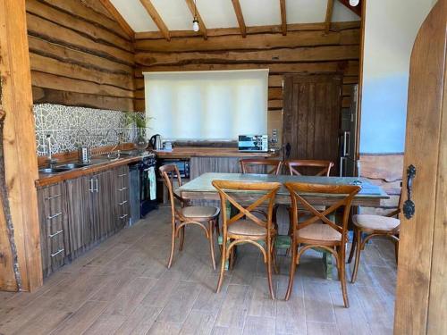 Gallery image of Casa Familiar a orilla de laguna in Pucón