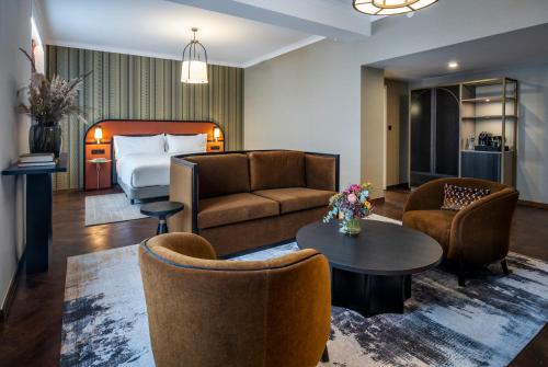 DoubleTree By Hilton Brussels Cityにあるシーティングエリア