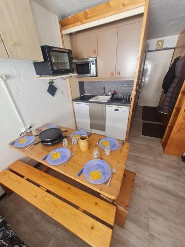 Kuchyň nebo kuchyňský kout v ubytování Appartment val thorens 6 personnes ski in out