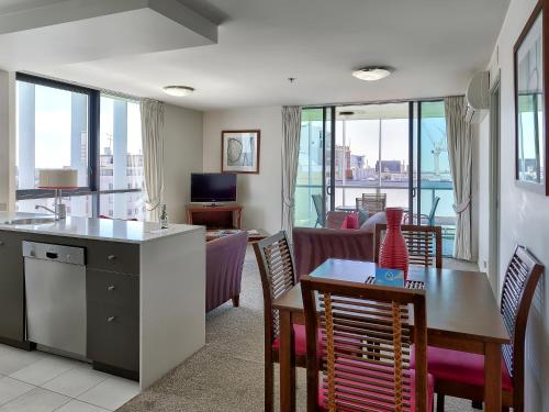 Kuchyň nebo kuchyňský kout v ubytování SKD Suites