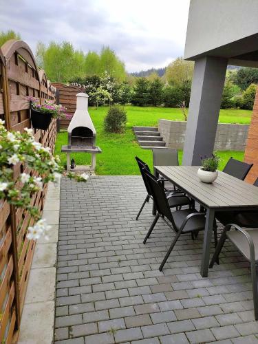 Taman di luar apartament BB