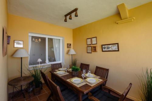 Beautiful beachside duplex apartment with amazing sea views