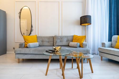 Słowackiego Glamour Apartment by BookingHost