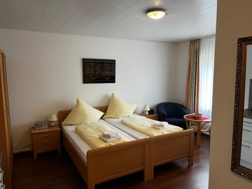 Un pat sau paturi într-o cameră la Apartment Nordland für 2 Personen 402, 408, 409