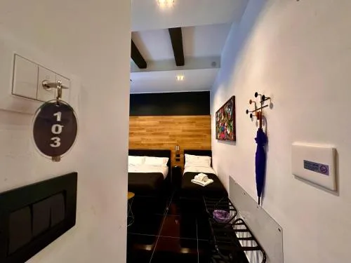 Elegance Rooms Spaccanapoli photo 33