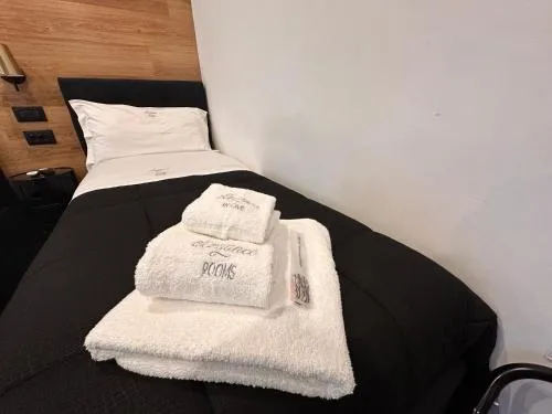 Elegance Rooms Spaccanapoli photo 35