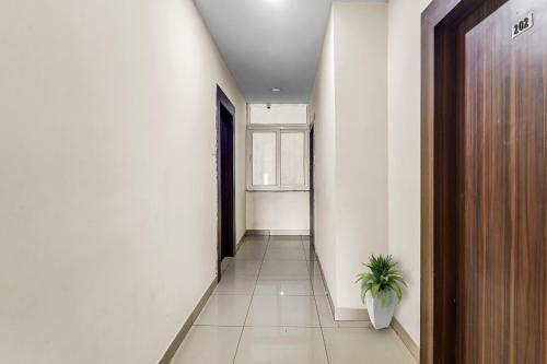 Gallery image of Hotel O Airport Shine Inn in Shamshabad