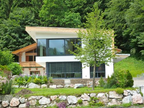 Taman di luar Haus Waldrand