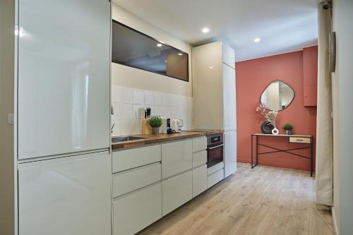 Residence Center of Paris by Studio prestige