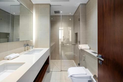 Phòng tắm tại Stunning 1BR in the Heart of Dubai Marina - Marina Gate 2