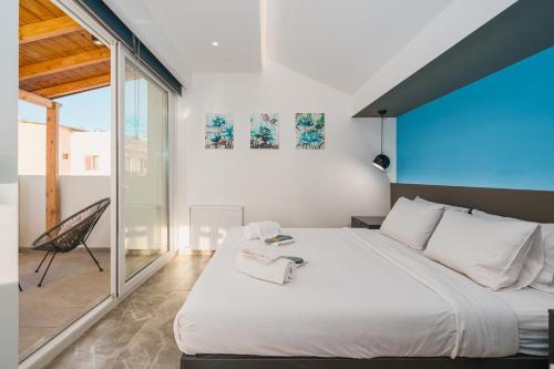 Penthouse Studio with Hot Tub in Athens