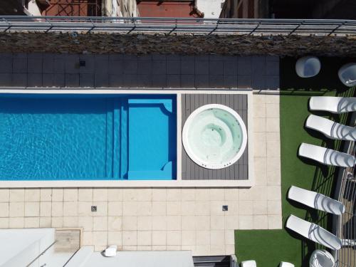 Kolam renang di atau dekat dengan Hotel Howard Johnson Rosario