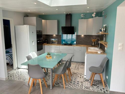 Gîte accès direct à la plage du DDAY