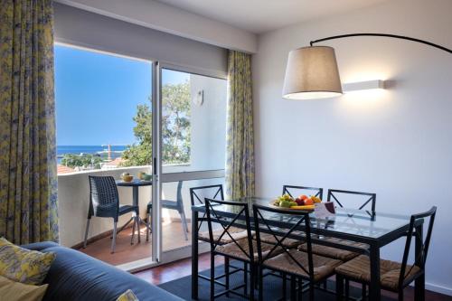 Χώρος καθιστικού στο GuestReady - Serenity by the Sea near Funchal Bay
