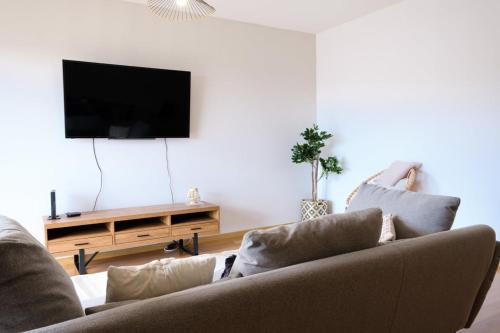 TV a/nebo společenská místnost v ubytování GuestReady - Charming Caniço Retreat