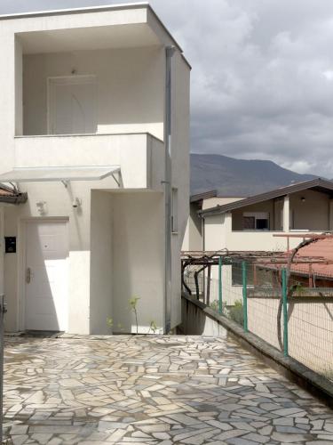 Piscine de l'établissement Stan - Mostar ou située à proximité