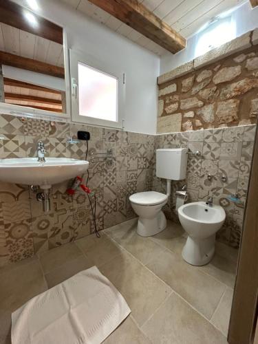 A bathroom at Villa Stella