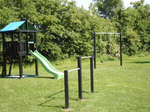 Area giochi per bambini di Myregaard B & B and Apartments