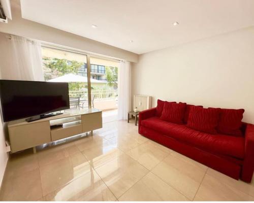 Sweet home+terrasse de 60m2 ,2 mn from croisette beach