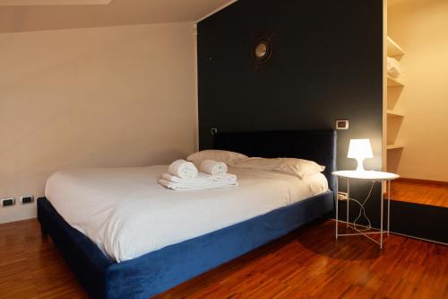 Navigli Design Apartment with Balcony