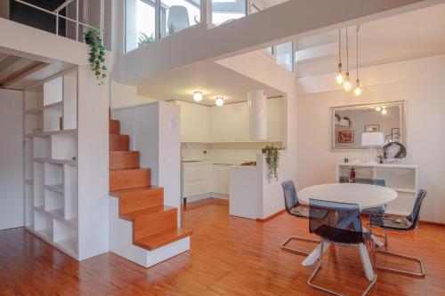 Navigli Design Apartment with Balcony