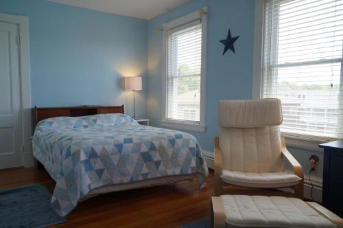 Una cama o camas en una habitación de Short Sands View Y770-G Brought to you by GetAway Vacations
