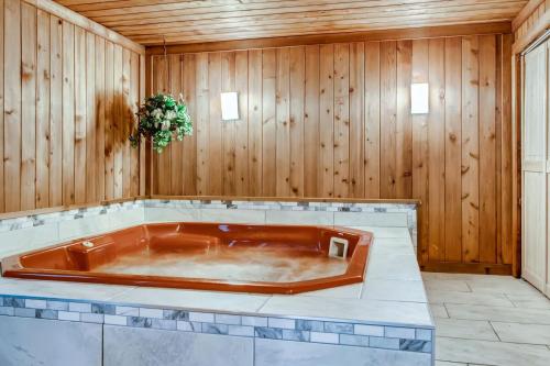 Gambar di galeri bagi Sweet Life Brought to you by GetAway Vacations di Pittsfield