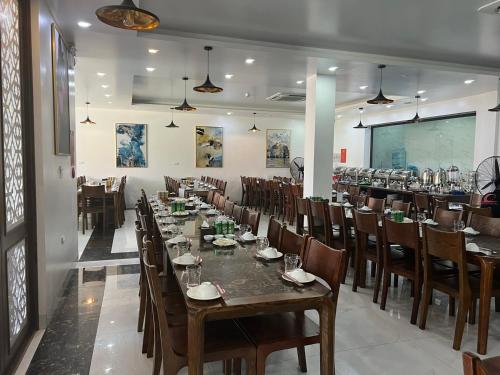 Nhà hàng/khu ăn uống khác tại Khách sạn Moonlight - Sen Biển Hotel - LC Sầm Sơn