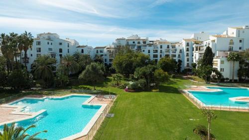 Mediterranean Getaway Seaviews At Puerto Banus