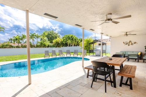 Kolam renang di atau dekat dengan Amazing 5BR Villa Heated Pool near Hard Rock