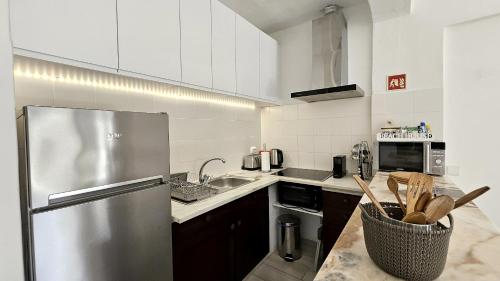 Magnific Studio with a cozy garden, 5 minutes to the beach