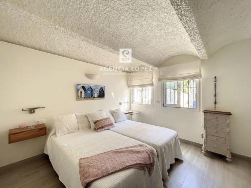 Alo Home by the sea