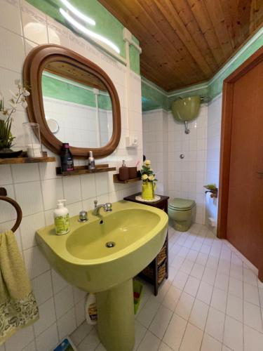 Ванна кімната в Trassilico Casa vacanze montagne verdi in Garfagnana Toscana Lucca