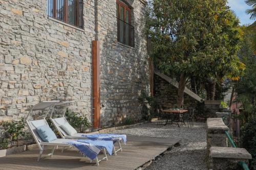 Taman di luar Villa Eugenia Suite - by MyHomeInComo