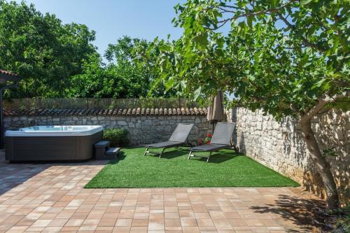 Ferienhaus Casa Arsini bei Porec mit Whirlpool, Terrasse und Garten