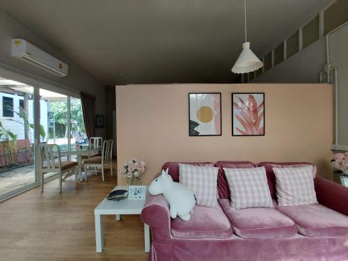 Χώρος καθιστικού στο At home