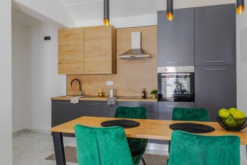 Kuchyň nebo kuchyňský kout v ubytování Stylish House Aurora