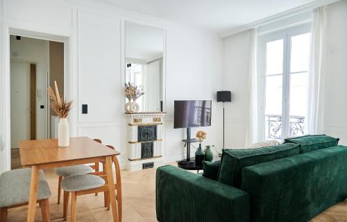 Luxury apartment 1min from Eiffel Tower