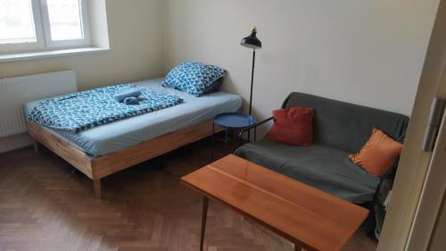Postel nebo postele na pokoji v ubytování Spacious Rooms in Prague 6 near center