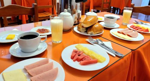 Makanan di atau berdekatan hotel