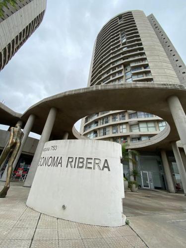 un edificio con el nombre de Roma liberia en él en Sonoma Ribera- Gral Paz CBA en Córdoba