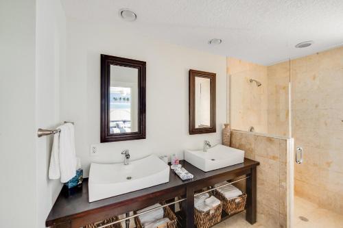 Un baño de Jupiter Breeze Haven