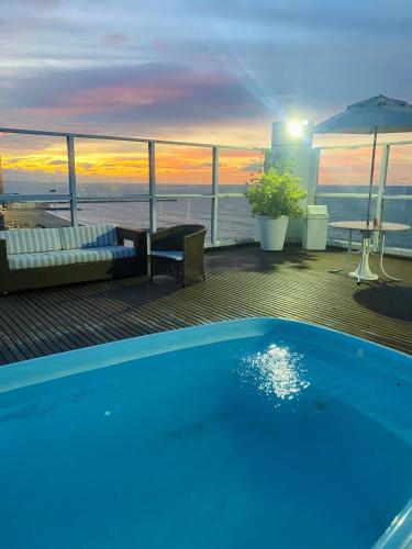 Der Swimmingpool an oder in der Nähe von Hotel Bourbon - Quarto 1603 - Beira Mar de Fortaleza - Vista Mar