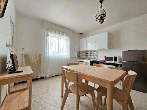 Charmant Appartement Proche Plage - 4 Pers - Animaux sur Demande - Wifi Gratuite - FR-1-476-211