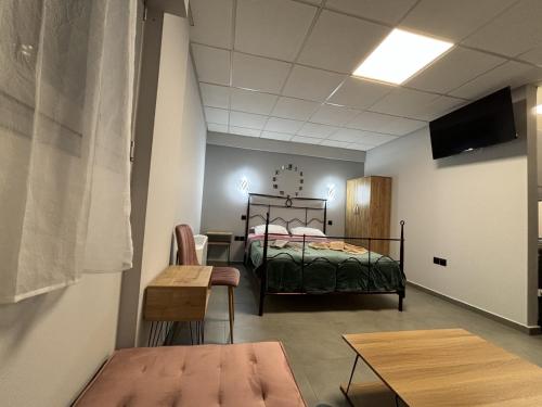 JORDANS ROOM 13