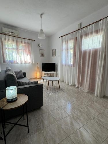 Χώρος καθιστικού στο Maro's house