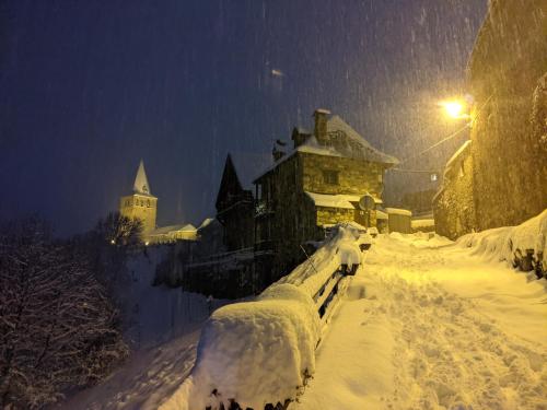 Το Cal Berg, Acogedor apartamento en Garòs cerca de Baqueira by Eth Flòc τον χειμώνα