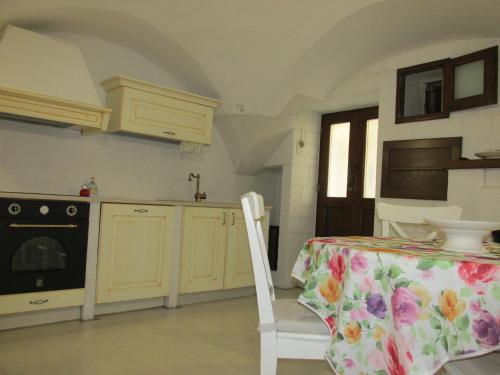 Kuchyň nebo kuchyňský kout v ubytování La casa di Archita